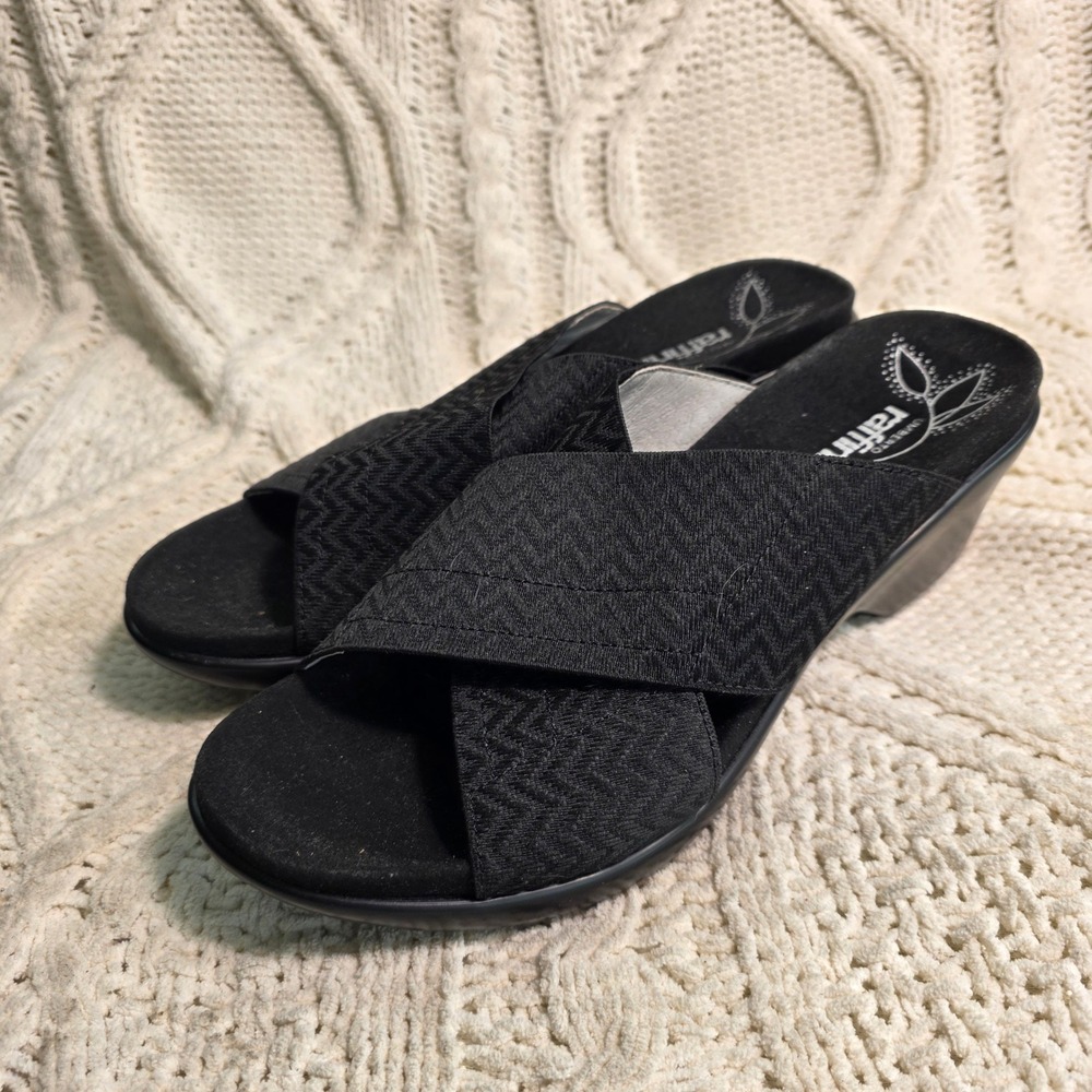Umberto Raffini Wedge Sandals Italian Black Chevron Stretch Womens 41‎ 10-10.5